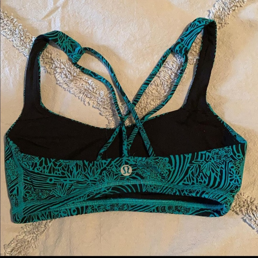 lululemon sports bra